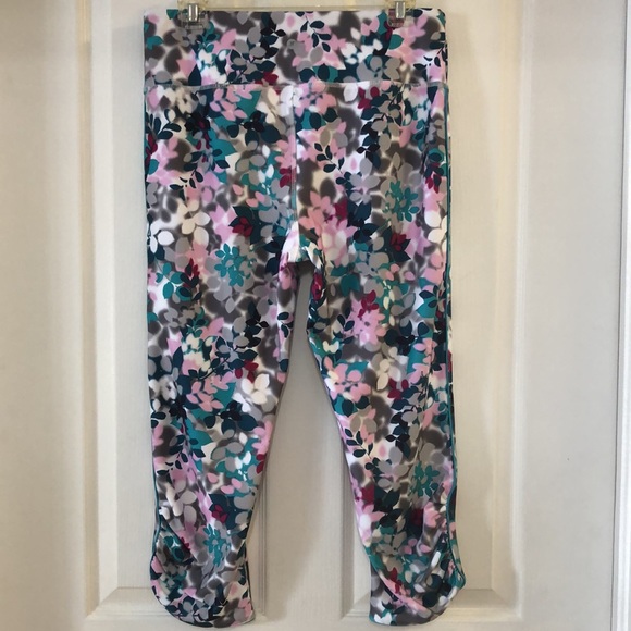 Joe Fresh Active Crop Leggings with sweet detailing and gorgeous colours size L - Picture 3 of 11